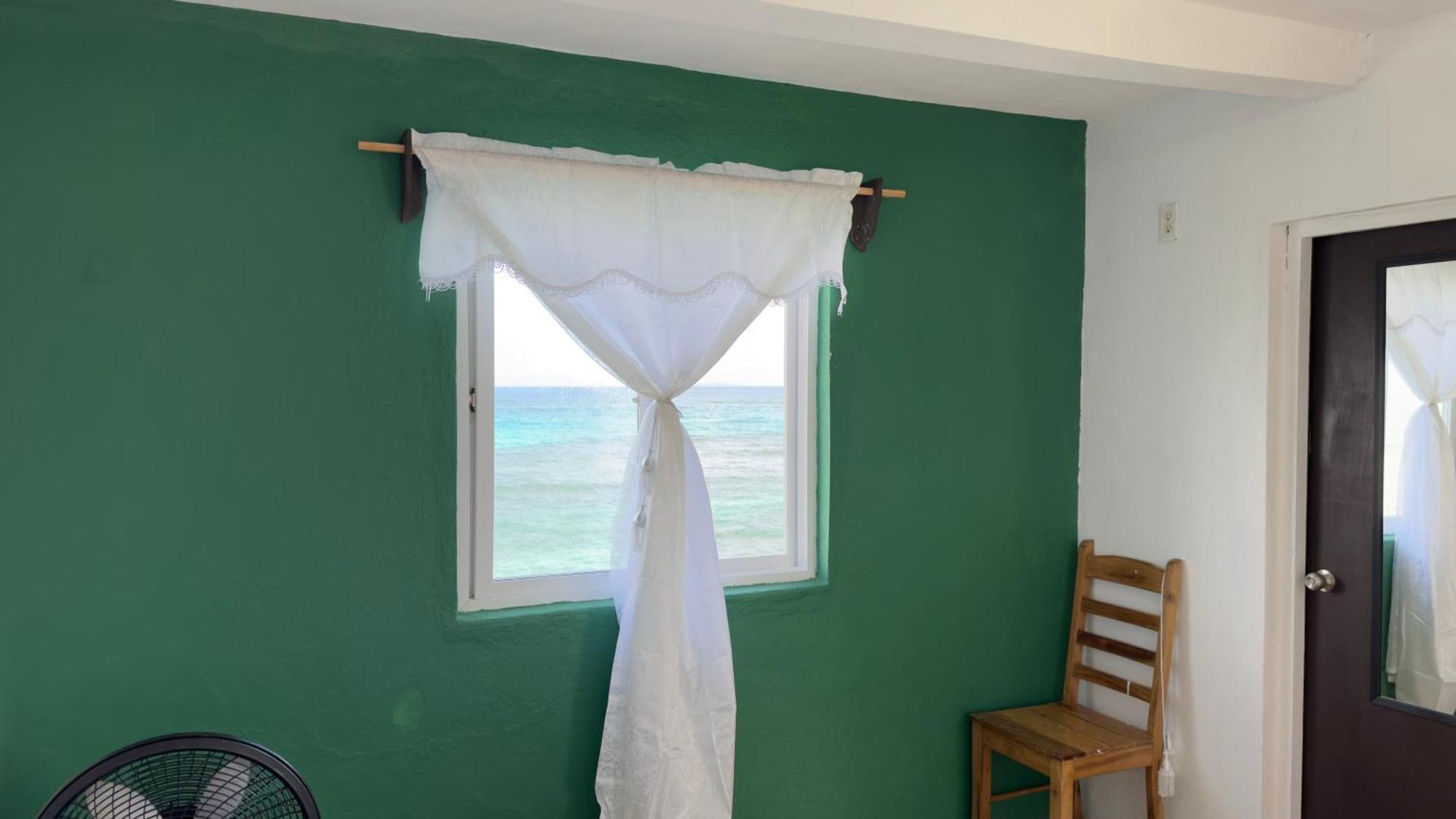 The Wave Hostel Corn Island Brig Bay Bagian luar foto